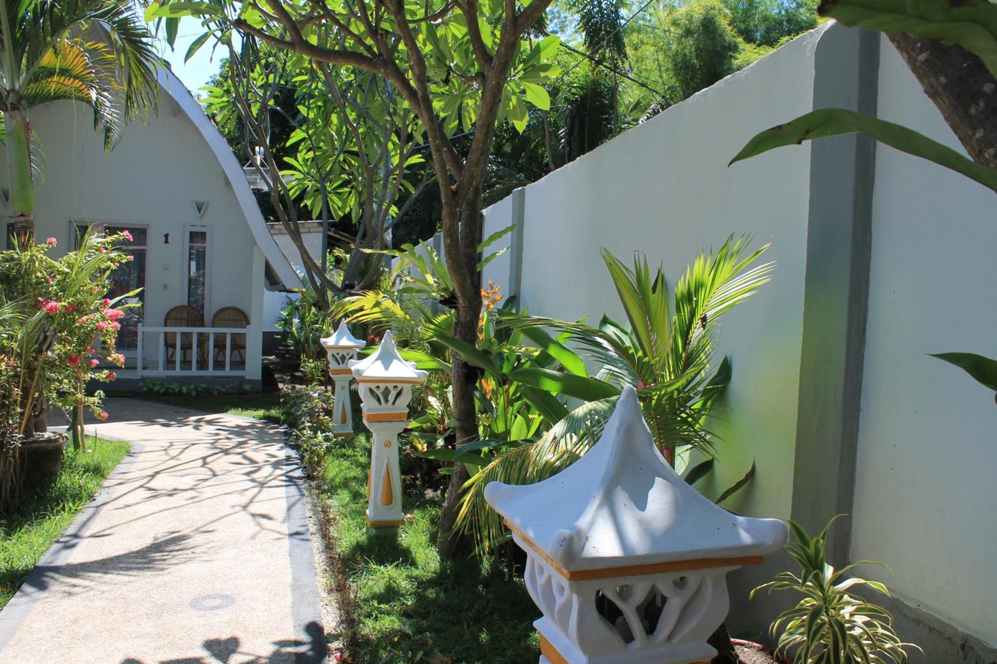 New Balengku Dua Hotel - Adults Only Gili Air Extérieur photo