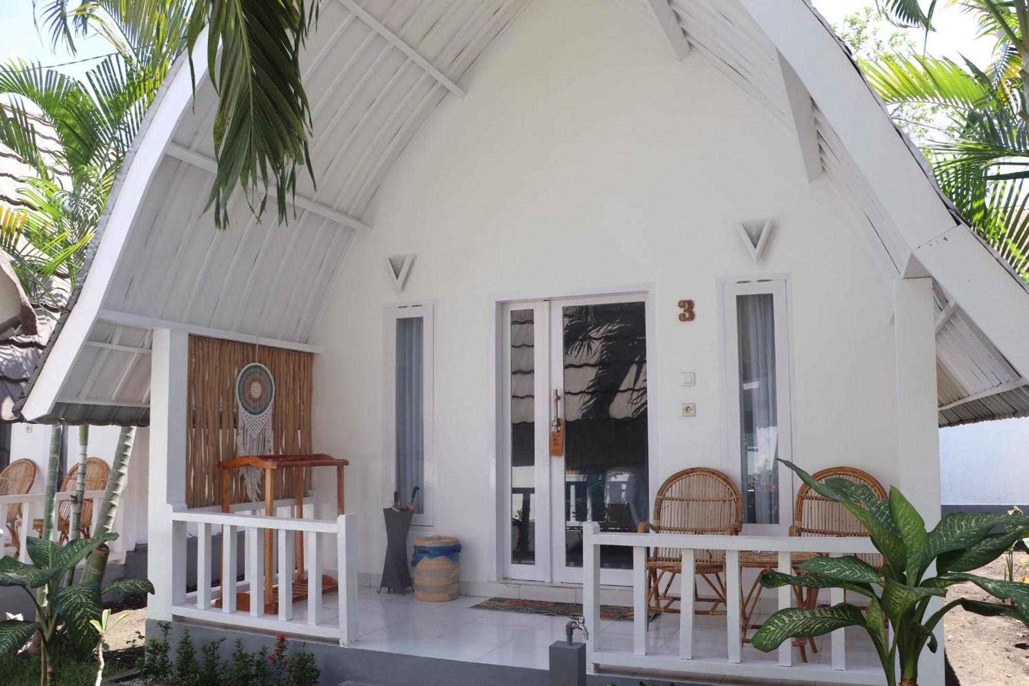 New Balengku Dua Hotel - Adults Only Gili Air Extérieur photo