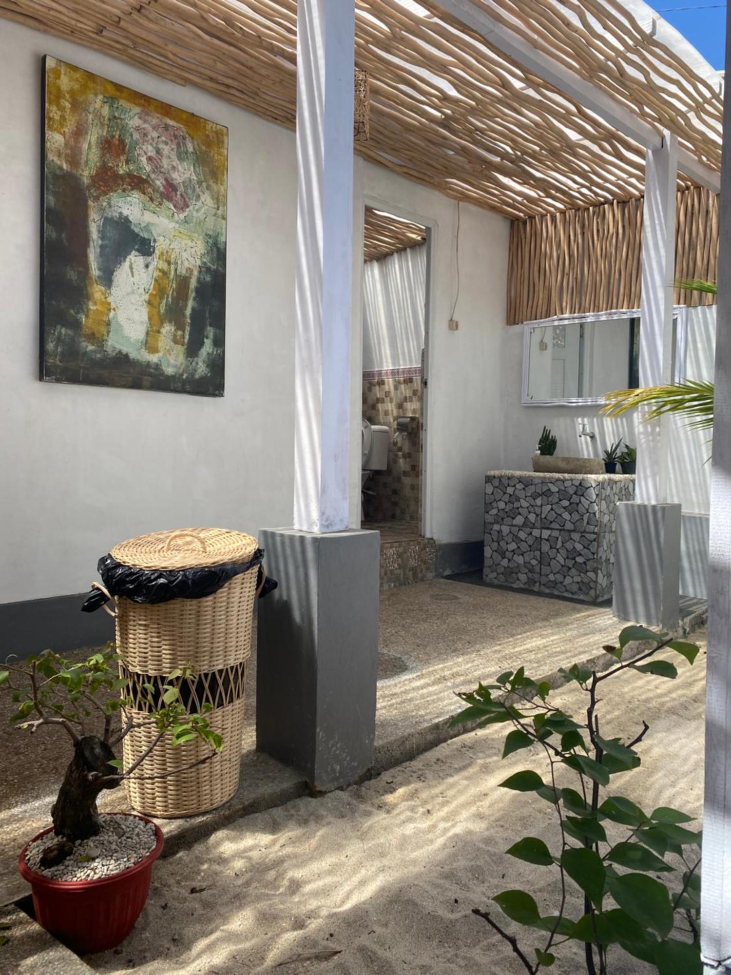 New Balengku Dua Hotel - Adults Only Gili Air Extérieur photo