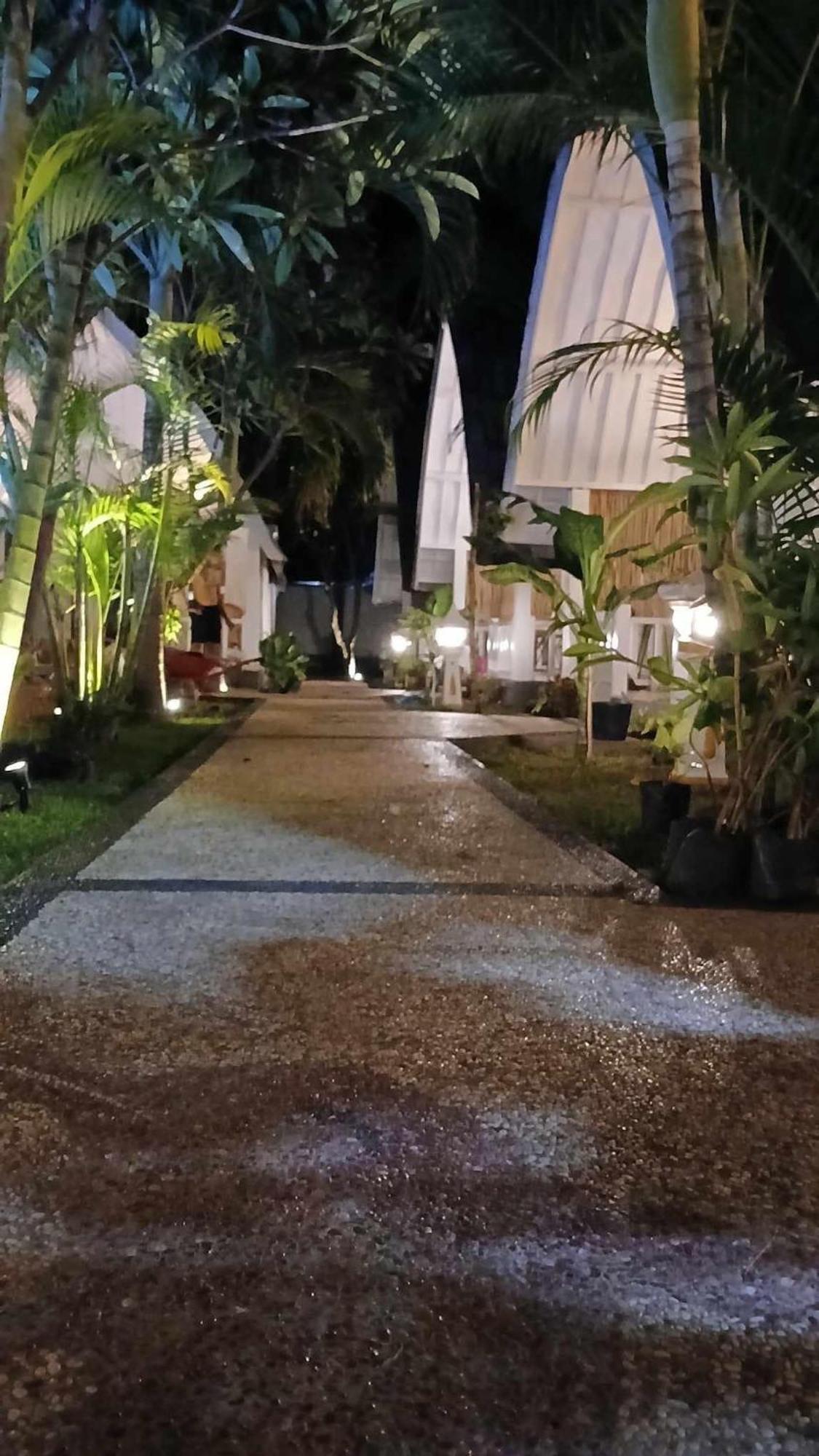 New Balengku Dua Hotel - Adults Only Gili Air Extérieur photo